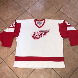 NHL Detroit Redwings Maltby #18 CCM Jersey Hockey